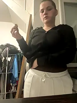 Snapshot of Alita_92 chatting on October 9, 2025, 7:34 pm Alita 92 online show from October 9, 2025, 7:34 pm