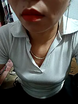 Snapshot of Minssara20 chatting on November 9, 2025, 1:04 am Minssara20 online show from November 9, 2025, 1:04 am