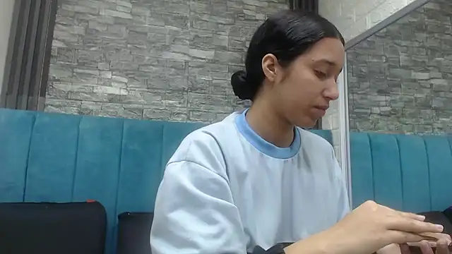 Lil Rose2006 online show from December 2, 2025, 12:43 pm