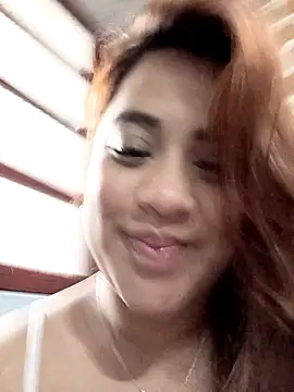 Aria hebe  online show from April 21, 2026, 1:06 pm