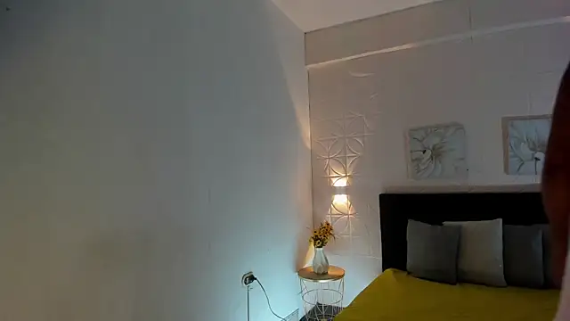 EmillyLim online show from March 27, 2026, 8:19 pm