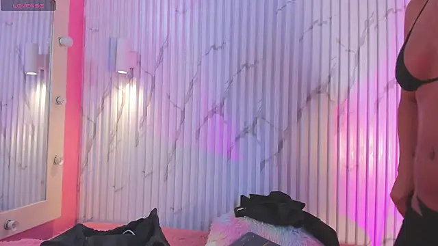 Missdionne curly online show from November 7, 2025, 11:21 am