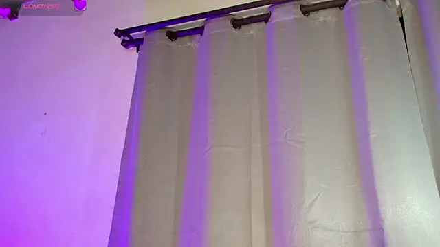 Missdionne curly online show from February 12, 2026, 11:27 am