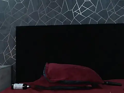 dahiana klimt online show from October 7, 2025, 8:11 am