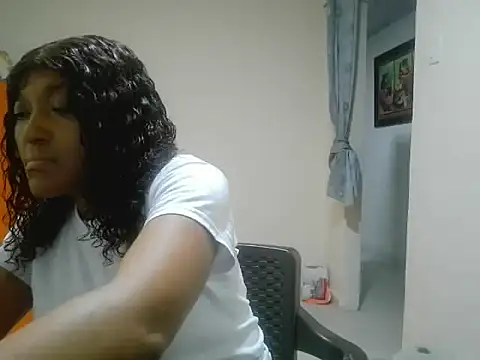 Snapshot of SONDRADAYAN chatting on November 5, 2025, 12:54 am SONDRADAYAN online show from November 5, 2025, 12:54 am