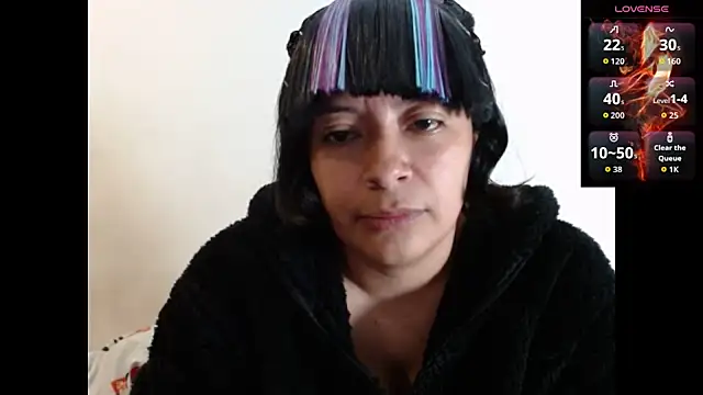 Acelinrose online show from October 6, 2025, 11:46 pm