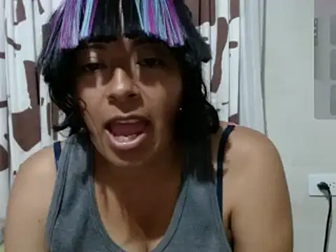 Acelinrose online show from March 27, 2026, 1:11 am