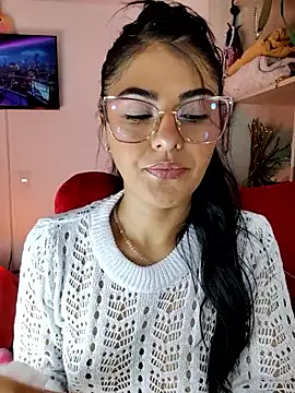 ValeNiitaLuv online show from April 4, 2026, 6:00 am