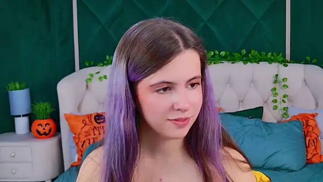 Akira Halls online show from October 27, 2025, 9:19 pm