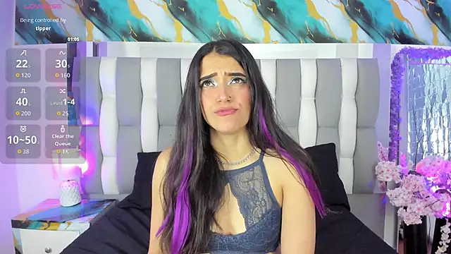 IsaDiiaz online show from March 27, 2026, 4:29 am