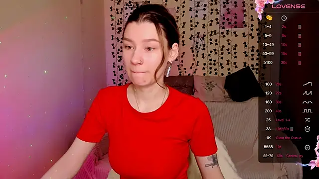 Snapshot of LinaBlossom_ chatting on November 30, 2025, 6:39 am LinaBlossom online show from November 30, 2025, 6:39 am