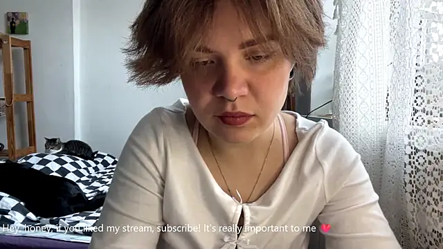 Snapshot of SabrinaFolts chatting on September 24, 2025, 9:12 am SabrinaFolts online show from September 24, 2025, 9:12 am