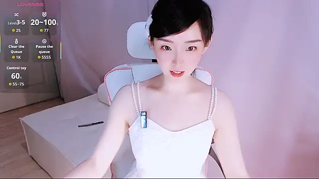 Snapshot of Niannian- chatting on June 24, 2026, 7:57 pm Niannian- online show from June 24, 2026, 7:57 pm