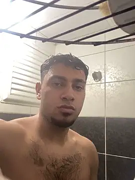 astoperaa online show from December 17, 2025, 8:15 pm