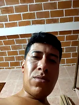 Snapshot of Carlos27hot chatting on October 17, 2025, 12:36 am Carlos27hot online show from October 17, 2025, 12:36 am