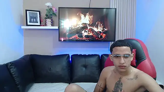 DEIV2  online show from November 15, 2025, 9:11 pm