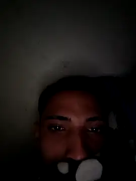 Snapshot of DEIV2_ chatting on March 25, 2026, 12:33 pm DEIV2 online show from March 25, 2026, 12:33 pm