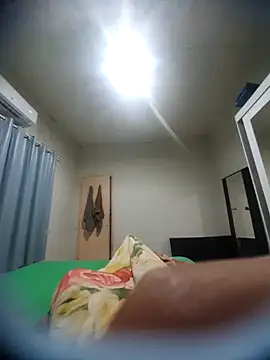 douglasdesouza22 online show from September 23, 2025, 7:44 am