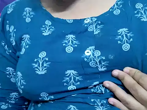 tamilqueenbaby online show from September 27, 2025, 11:37 am