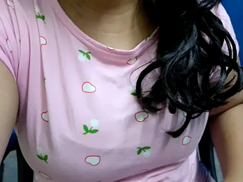 tamilqueenbaby online show from October 9, 2025, 10:52 pm