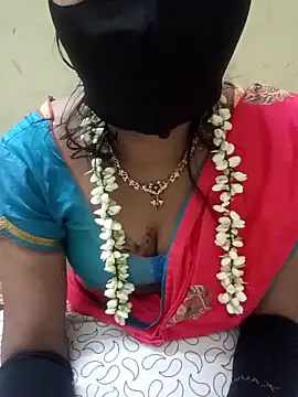 jasminetaml online show from November 8, 2025, 8:07 pm