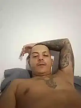 MaximoHall86 online show from September 30, 2025, 3:00 am