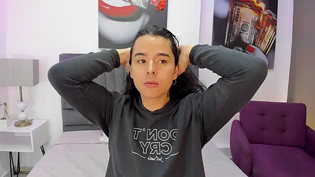 Angel Dustts online show from November 5, 2025, 7:47 pm