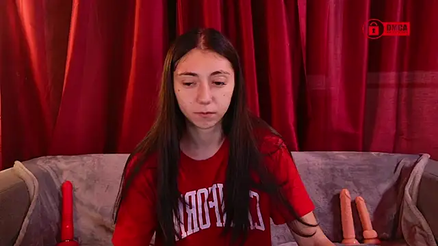 Charming LIA online show from December 1, 2025, 9:31 pm