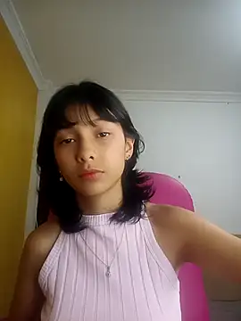 xoxo milk online show from October 2, 2025, 4:47 pm