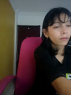 xoxo milk online show from November 7, 2025, 7:47 pm