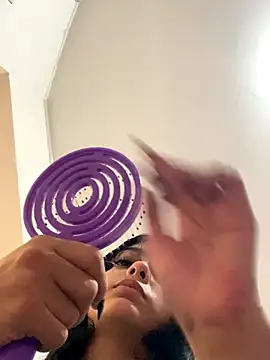 xoxo milk online show from November 23, 2025, 7:24 pm