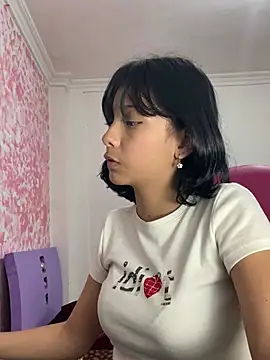 xoxo milk online show from February 6, 2026, 9:40 pm