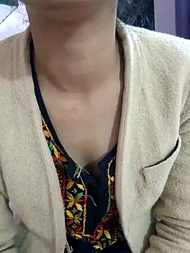 anayahotty online show from November 8, 2025, 7:23 pm