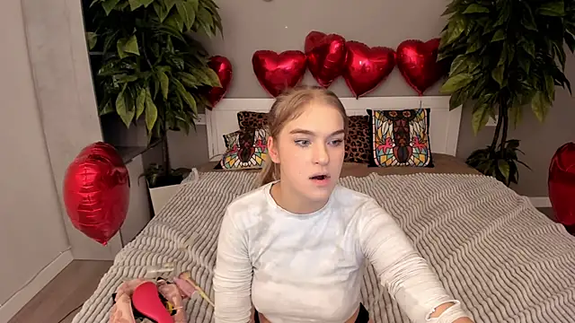 AlinaLiii online show from February 11, 2026, 6:35 pm