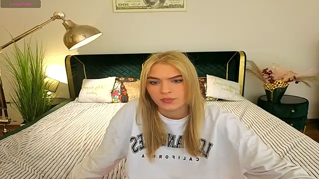 AlinaLiii online show from April 30, 2026, 6:58 pm