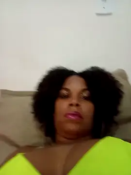 PrettahSantos online show from September 22, 2025, 11:29 pm