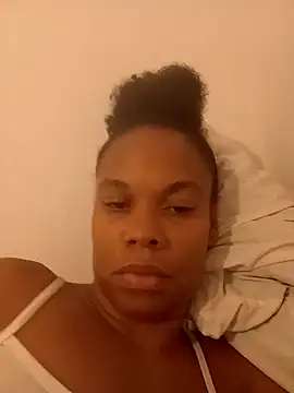 PrettahSantos online show from October 15, 2025, 11:49 pm