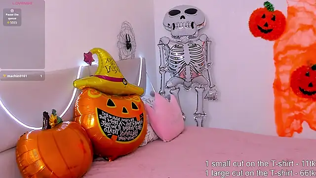 AishaAysitt online show from October 27, 2025, 9:13 am