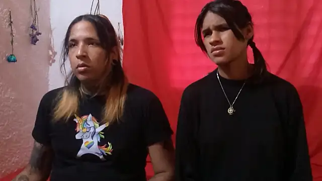 Couple Moth666 online show from October 9, 2025, 8:40 pm