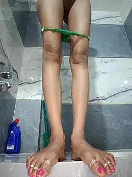 nidhi nude online show from January 31, 2026, 9:46 pm