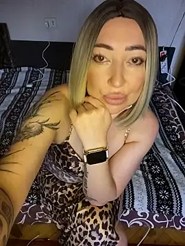 siennatempt online show from October 7, 2025, 8:11 am