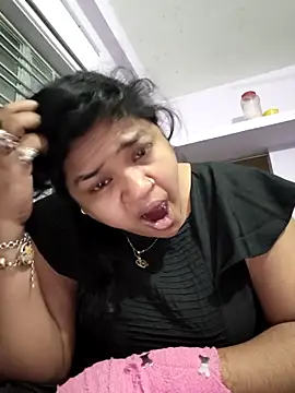 Deborbhavi222 online show from February 14, 2026, 12:46 pm