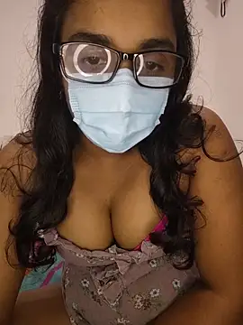 Snapshot of sexybolegirl chatting on July 4, 2026, 4:57 pm sexybolegirl online show from July 4, 2026, 4:57 pm