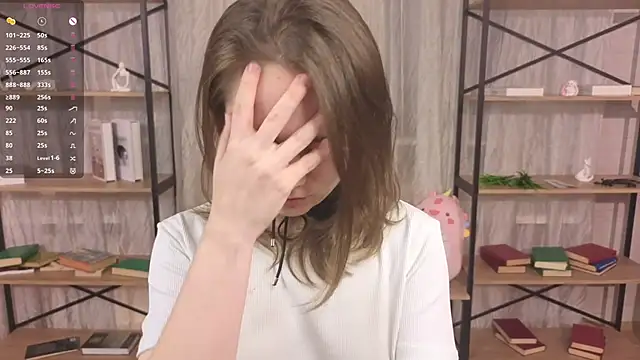 Snapshot of Crysta1Eva_ chatting on May 14, 2026, 8:26 pm Crysta1Eva online show from May 14, 2026, 8:26 pm