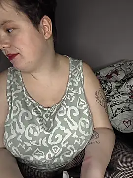 Katy2323 online show from December 17, 2025, 9:10 pm