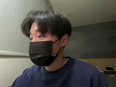 Yo155 online show from October 4, 2025, 5:11 pm