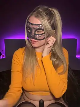 Cherrycolada online show from March 2, 2026, 11:55 pm