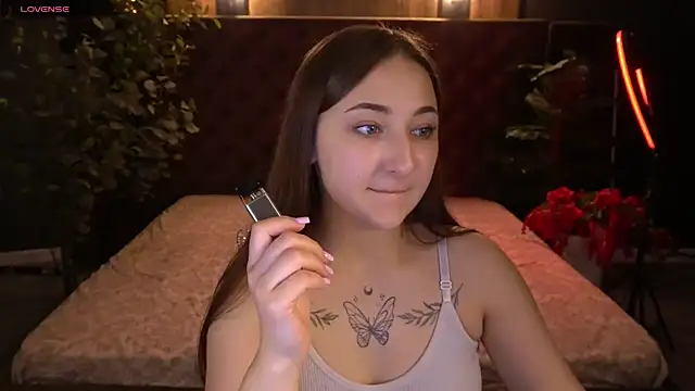 Snapshot of SashaDuvalle chatting on June 7, 2026, 7:06 pm SashaDuvalle online show from June 7, 2026, 7:06 pm