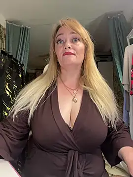 Snapshot of Sweet-blonde chatting on July 14, 2026, 10:59 pm Sweet-blonde online show from July 14, 2026, 10:59 pm