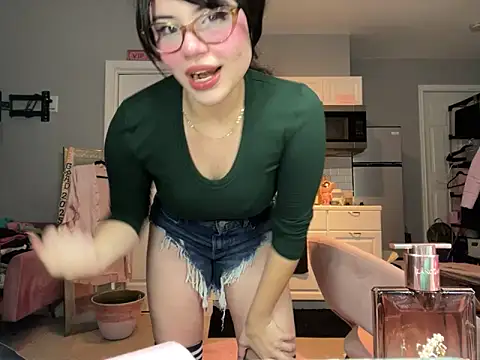 LunaMilav online show from October 11, 2025, 2:11 am